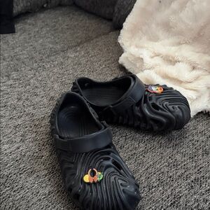 Black Textured Slip-On Clogs with Decorative Charms